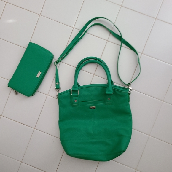 Thirty-one Tote & Matching Wallet - Picture 1 of 7